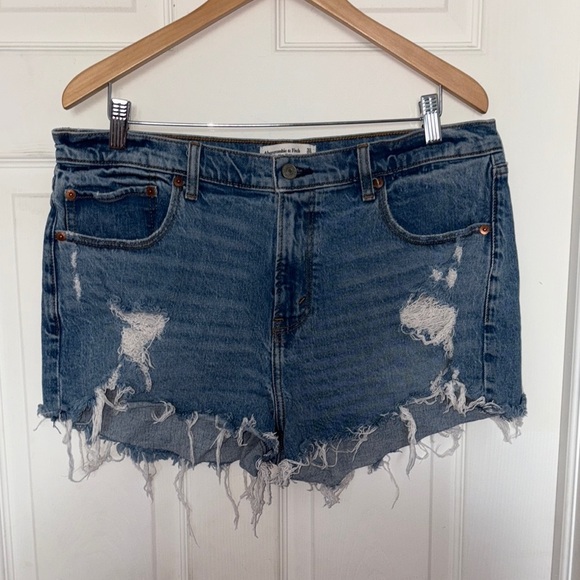 Abercrombie & Fitch The Mom Mid Rise Jean Shorts - Picture 1 of 4